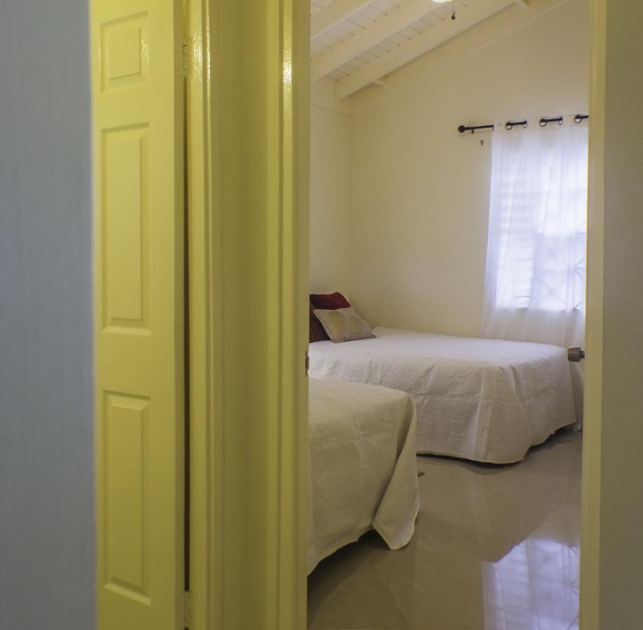 אוצ'ו ריוס N2N Suites - Ochio Rios Vacation Home מראה חיצוני תמונה